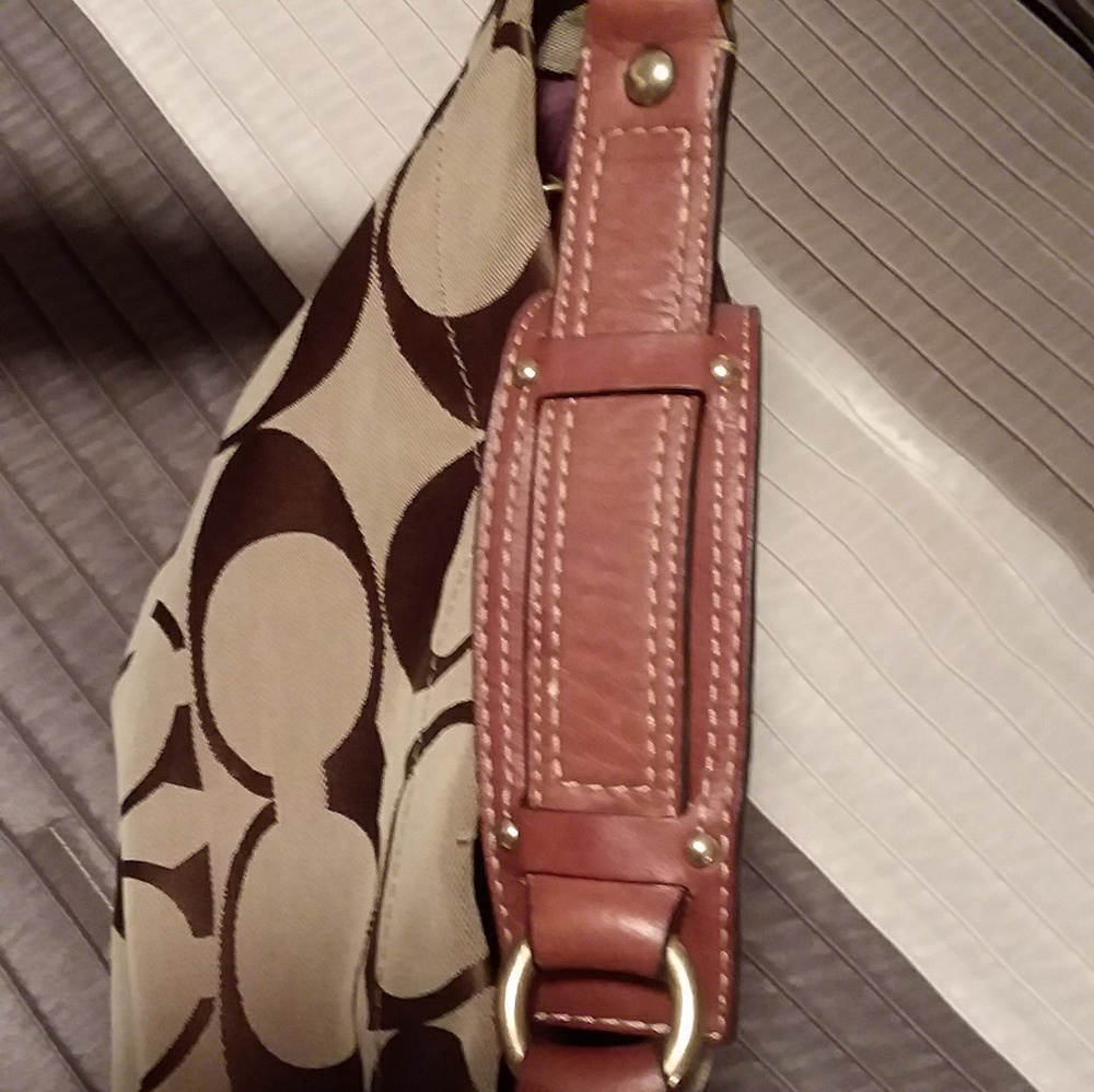 Like new Coach tote bag - Picture 5 of 8